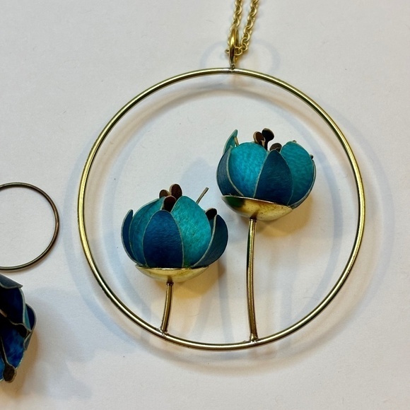 Paca Peca Parchment Jewelry Collection, Blue Bells - Picture 2 of 14